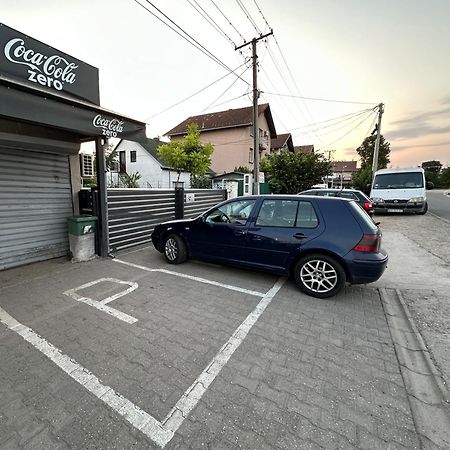 Lovely Apartments Free Street Parking Novi Sad Exterior foto