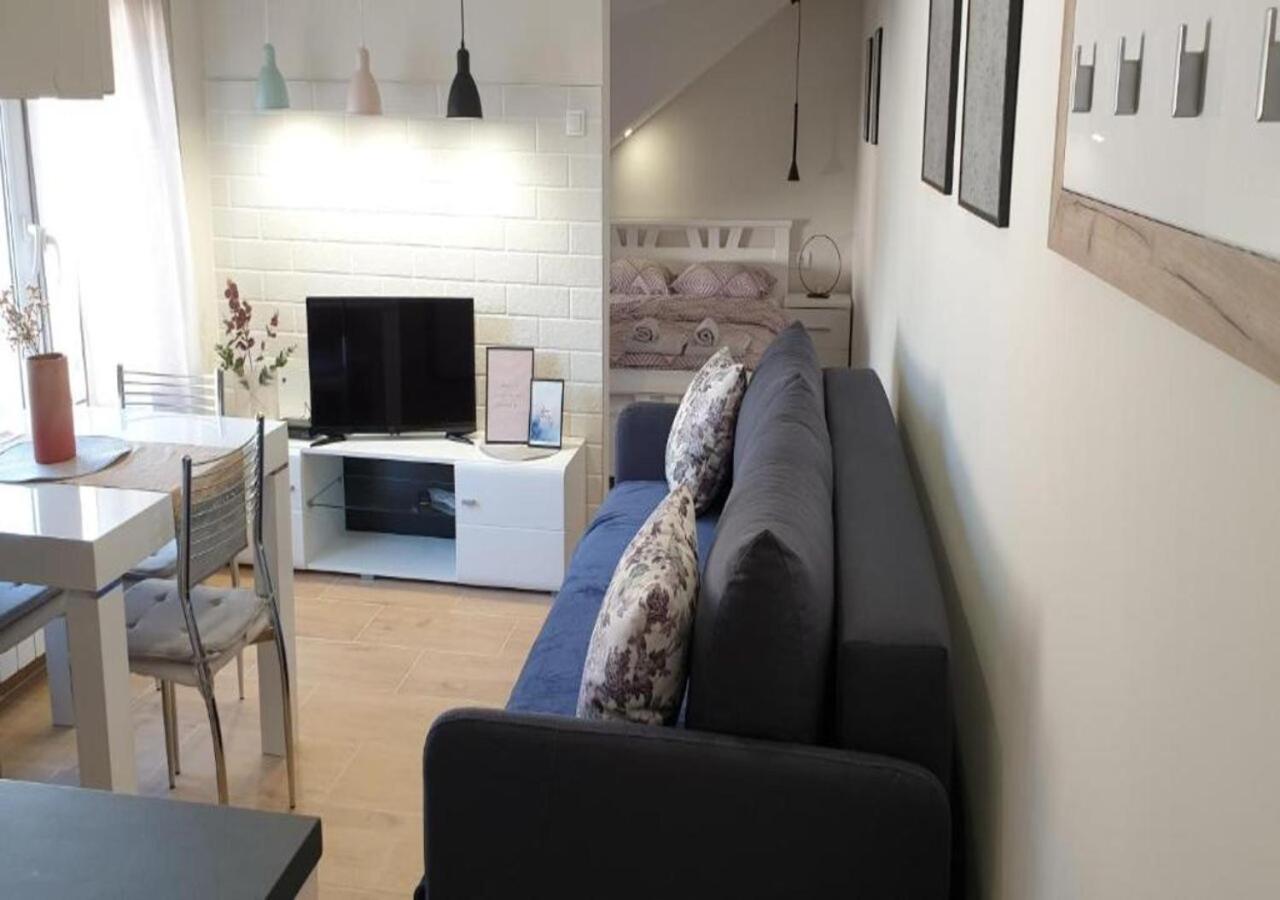 Lovely Apartments Free Street Parking Novi Sad Exterior foto